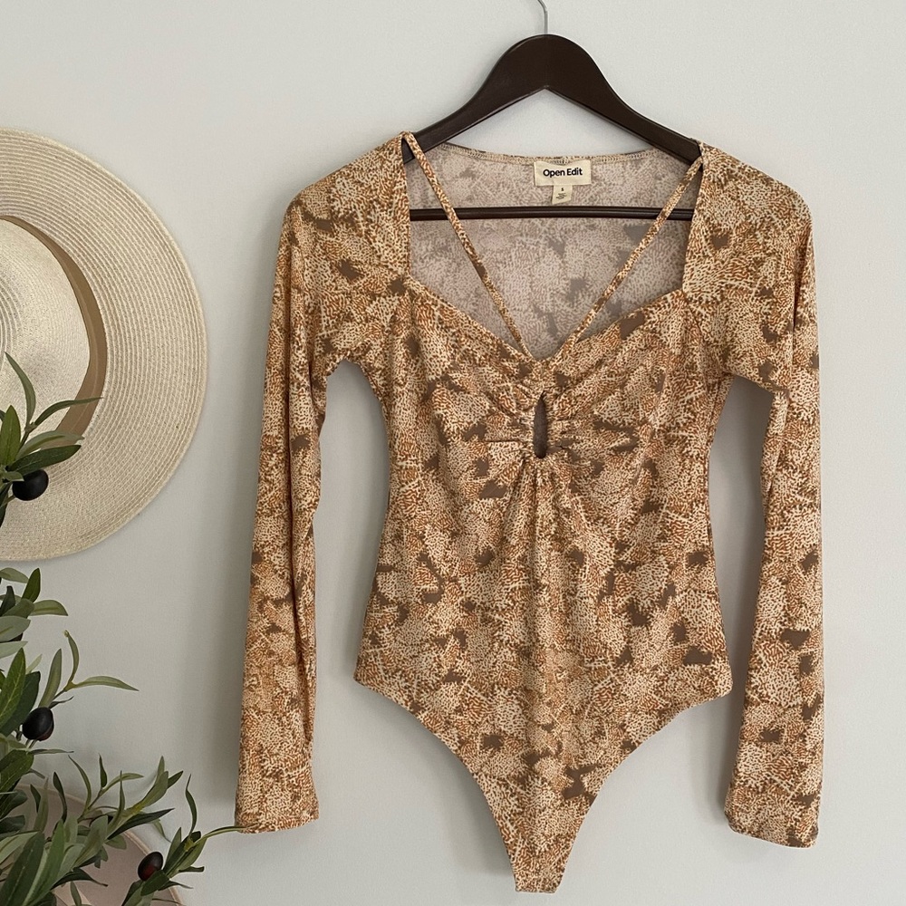 Keyhole Top Bodysuit